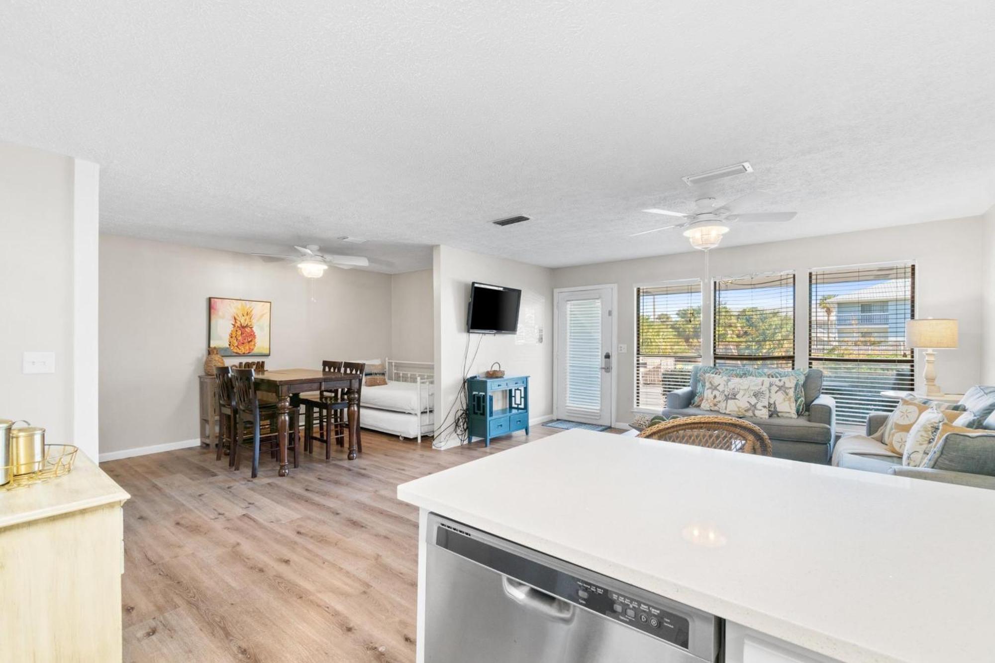 Southwind By Panhandle Getaways Panama City Beach Room photo